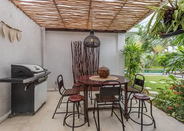 Budha 2 4bedrs 12m Pool, 700m2 Garden&bbq, & Quiet Ferienhaus *