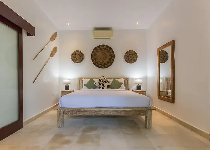 Budha 2 4bedrs 12m Pool, 700m2 Garden&bbq, & Quiet Ferienhaus Seminyak