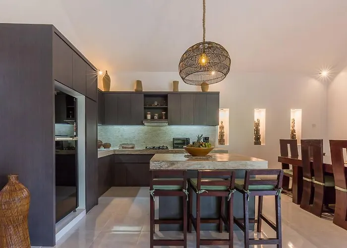Budha 2 4bedrs 12m Pool, 700m2 Garden&bbq, & Quiet Ferienhaus Seminyak