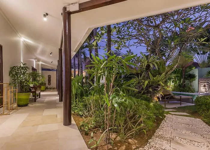 Budha 2 4bedrs 12m Pool, 700m2 Garden&bbq, & Quiet Ferienhaus Seminyak